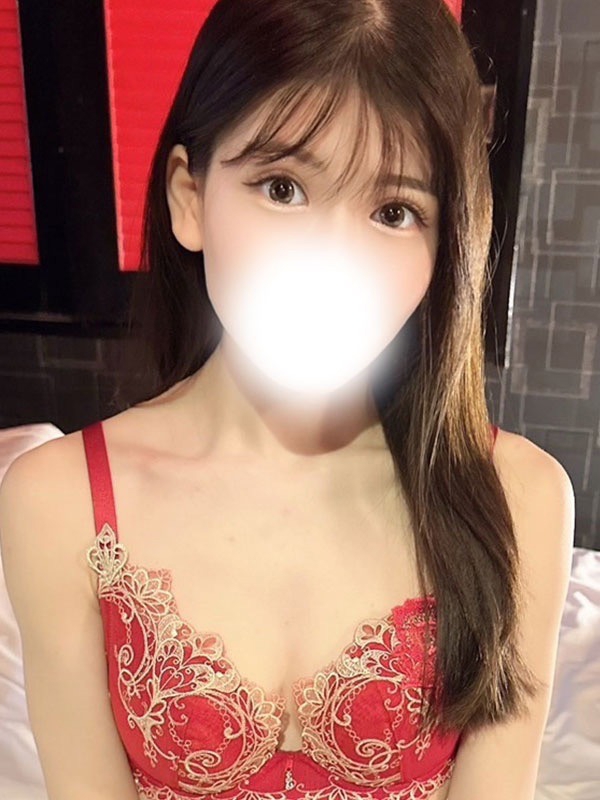 つきひ(25歳、B:83、W:.57、H:84)