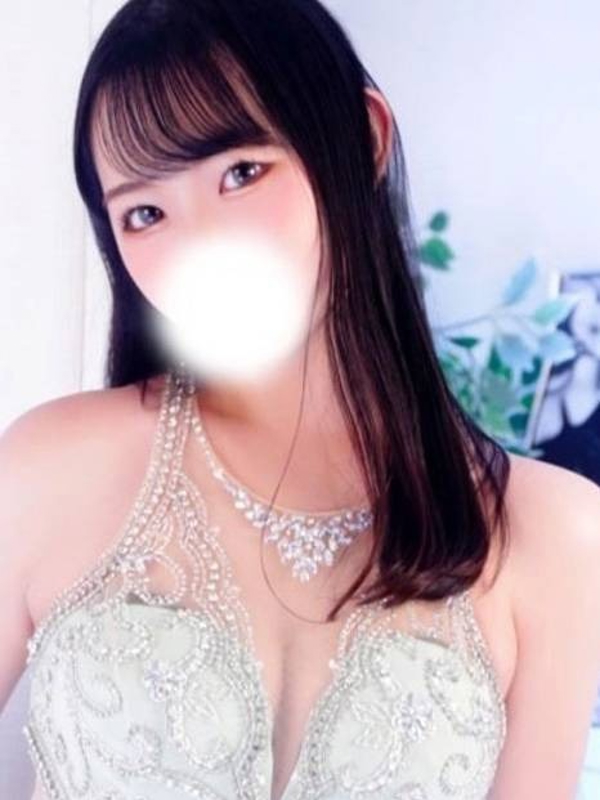 ちひろ(24歳、B:95、W:.58、H:85)