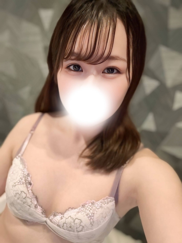 りん※甘く濡らす特別なひととき(24歳、B:84、W:.57、H:86)