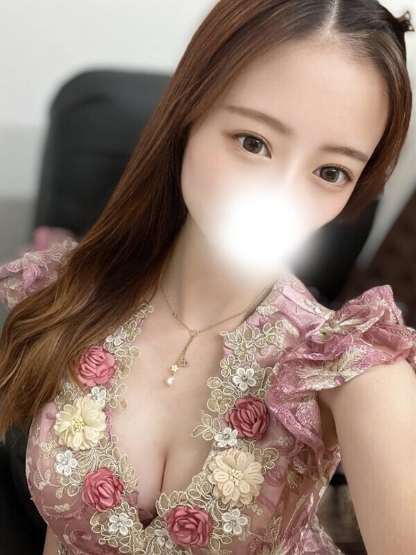 ちなみ※類まれなる美の象徴(21歳、B:83、W:.56、H:82)