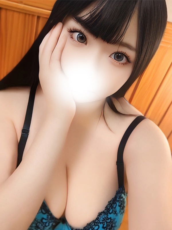 こまり※興奮するグラマーボディ(28歳、B:96、W:.59、H:90)
