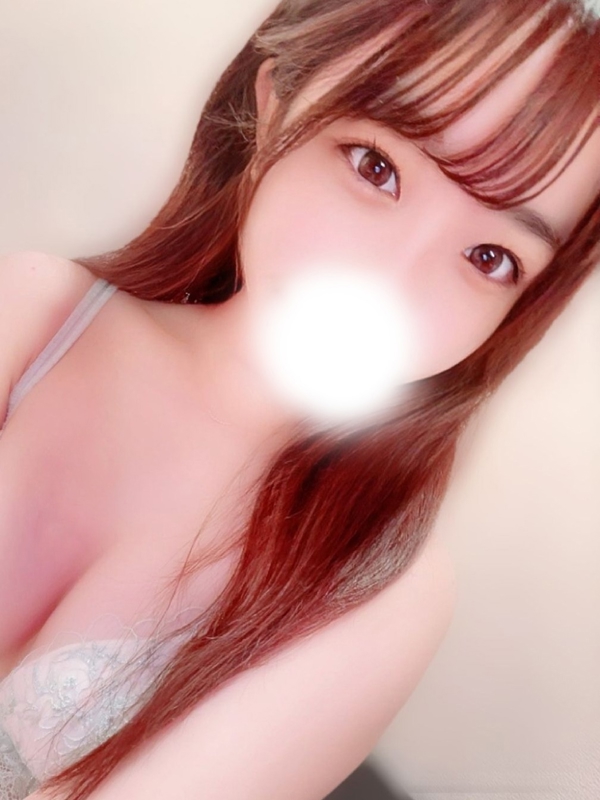 ななせ(22歳、B:86、W:.57、H:87)