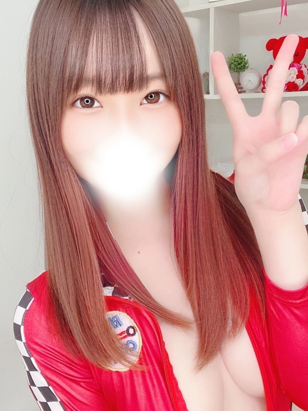 もも(24歳、B:86、W:.57、H:87)