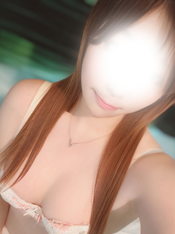 ゆま(29歳、B:86、W:.57、H:87)