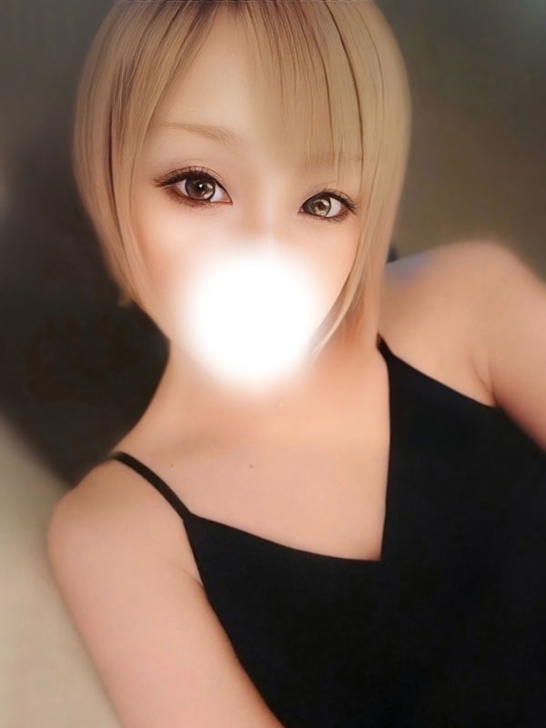 はづき(30歳、B:86、W:.57、H:87)